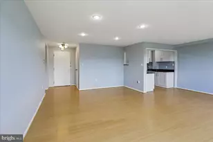 10201 Grosvenor Pl, North Bethesda, MD 20852 - Photo 15