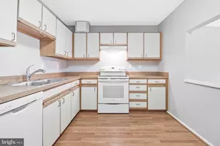 15107 Interlachen Dr, Silver Spring, MD 20906 - Photo 5