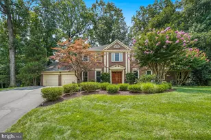 10904 Roundtable Ct, Rockville, MD 20852 - Photo 3
