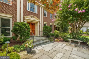 10904 Roundtable Ct, Rockville, MD 20852 - Photo 5