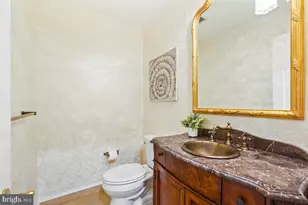 10904 Roundtable Ct, Rockville, MD 20852 - Photo 19