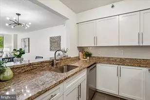 10101 Grosvenor Pl, Rockville, MD 20852 - Photo 5