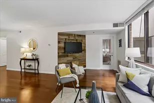 10101 Grosvenor Pl, Rockville, MD 20852 - Photo 11