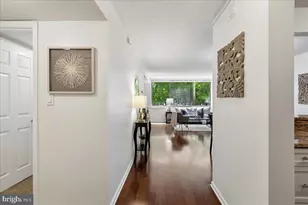 10101 Grosvenor Pl, Rockville, MD 20852 - Photo 3
