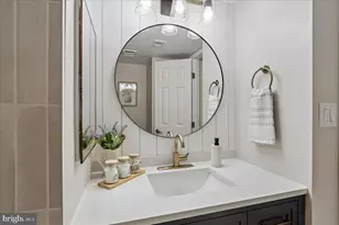 10101 Grosvenor Pl, Rockville, MD 20852 - Photo 19