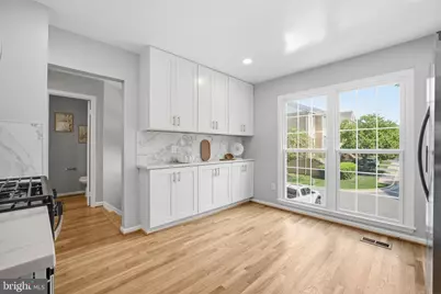 6028 Loganwood Drive, Rockville, MD 20852 - Photo 5