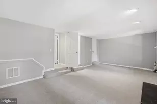 6028 Loganwood Dr, Rockville, MD 20852 - Photo 29