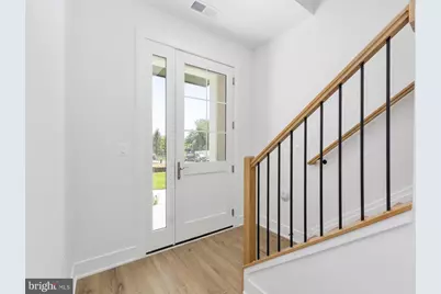 8622 Erdem Place, Chevy Chase, MD 20815 - Photo 9