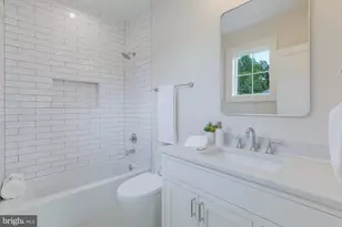 6301 Phyllis Ln, Bethesda, MD 20817 - Photo 33