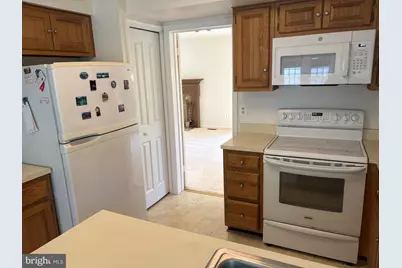 20643 Highland Hall Drive, Montgomery Village, MD 20886 - Photo 9
