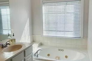 9823 Darcy Forest Dr, Silver Spring, MD 20910 - Photo 21