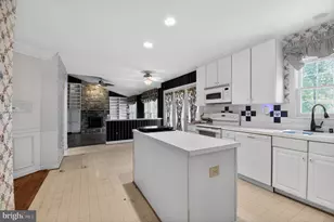7317 Olive Tree Ct, Gaithersburg, MD 20879 - Photo 3