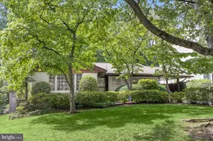 5512 Uppingham St, Chevy Chase, MD 20815 - Photo 3