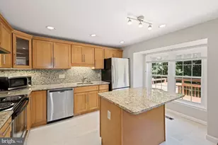 10511 Smithy Ct, North Potomac, MD 20878 - Photo 5