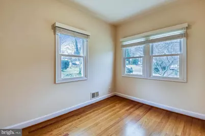 210 E Hamilton Avenue, Silver Spring, MD 20901 - Photo 33