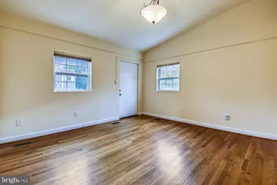 210 E Hamilton Avenue, Silver Spring, MD 20901 - Photo 17