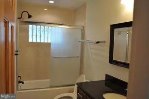 6000 Greentree Rd, Bethesda, MD 20817 - Photo 27