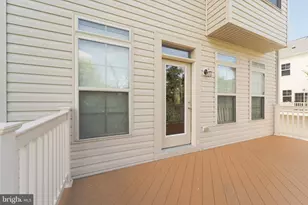 10225 Hilltop Ascent Dr, Rockville, MD 20850 - Photo 27