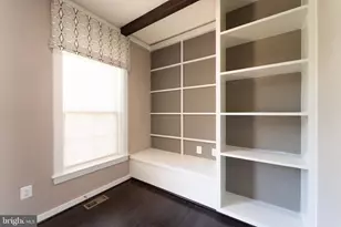 10225 Hilltop Ascent Dr, Rockville, MD 20850 - Photo 25