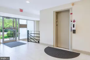 10320 Westlake Dr, Bethesda, MD 20817 - Photo 5