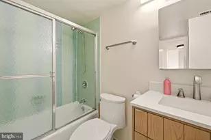 9039 Sligo Creek Pkwy, Silver Spring, MD 20901 - Photo 17