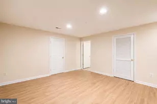 467 Winding Rose Dr, Rockville, MD 20850 - Photo 9