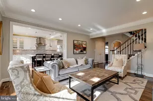 5920 Maplewood Park Pl, Bethesda, MD 20814 - Photo 17