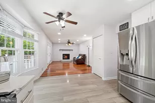 28 Redding Ridge Dr, N Potomac, MD 20878 - Photo 9