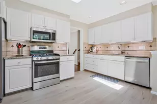 11117 Whisperwood Ln, North Bethesda, MD 20852 - Photo 13