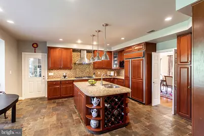 10117 Meyer Point Terrace, Potomac, MD 20854 - Photo 9