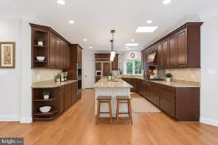 5601 Vernon Pl, Bethesda, MD 20817 - Photo 15