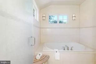 5601 Vernon Pl, Bethesda, MD 20817 - Photo 31