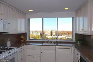 10401 Grosvenor Pl, Rockville, MD 20852 - Photo 33