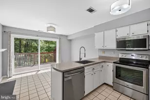 18273 Leman Lake Dr, Olney, MD 20832 - Photo 7