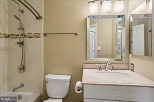 14438 Long Channel Cir, Germantown, MD 20874 - Photo 27