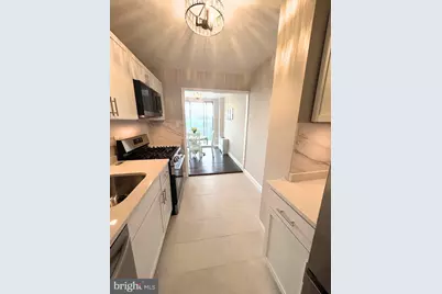 10401 Grosvenor Place #817, Rockville, MD 20852 - Photo 5