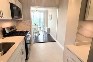 10401 Grosvenor Pl, Rockville, MD 20852 - Photo 11