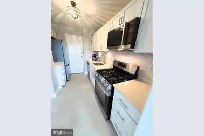 10401 Grosvenor Place #817, Rockville, MD 20852 - Photo 3