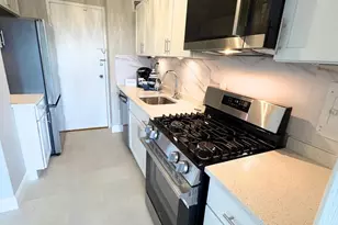 10401 Grosvenor Pl, Rockville, MD 20852 - Photo 3