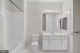 8045 Newell St, Silver Spring, MD 20910 - Photo 9