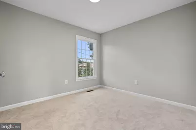 8101 Chelaberry Court, Gaithersburg, MD 20879 - Photo 29