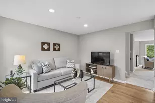 8101 Chelaberry Ct, Gaithersburg, MD 20879 - Photo 13