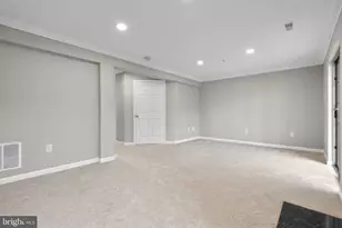 8101 Chelaberry Ct, Gaithersburg, MD 20879 - Photo 37