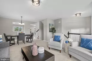 8101 Chelaberry Ct, Gaithersburg, MD 20879 - Photo 5