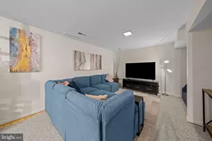 20668 Highland Hall Dr, Gaithersburg, MD 20886 - Photo 33