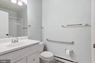 15300 Pine Orchard Dr, Silver Spring, MD 20906 - Photo 17