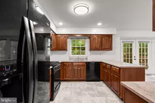 11017 Cedarwood Dr, Rockville, MD 20852 - Photo 11