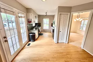 8527 Fountain Valley Dr, Montgomery Village, MD 20886 - Photo 5