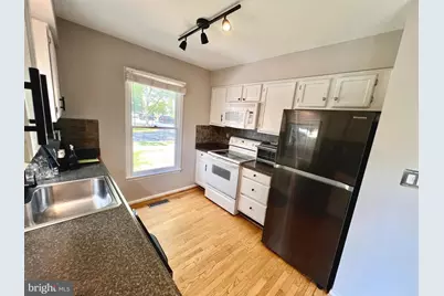 8527 Fountain Valley Drive, Montgomery Village, MD 20886 - Photo 7