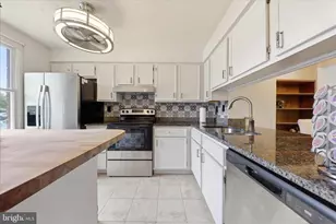 3 Valley Park Ct, Damascus, MD 20872 - Photo 3